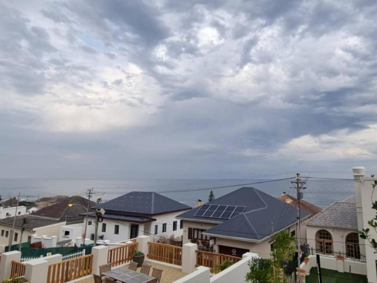 The Dragon Tree Guesthouse Kalk Bay Exterior foto